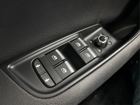 Used 2018 Audi Q7 3.0T Prestige w/ Prestige Package image 43