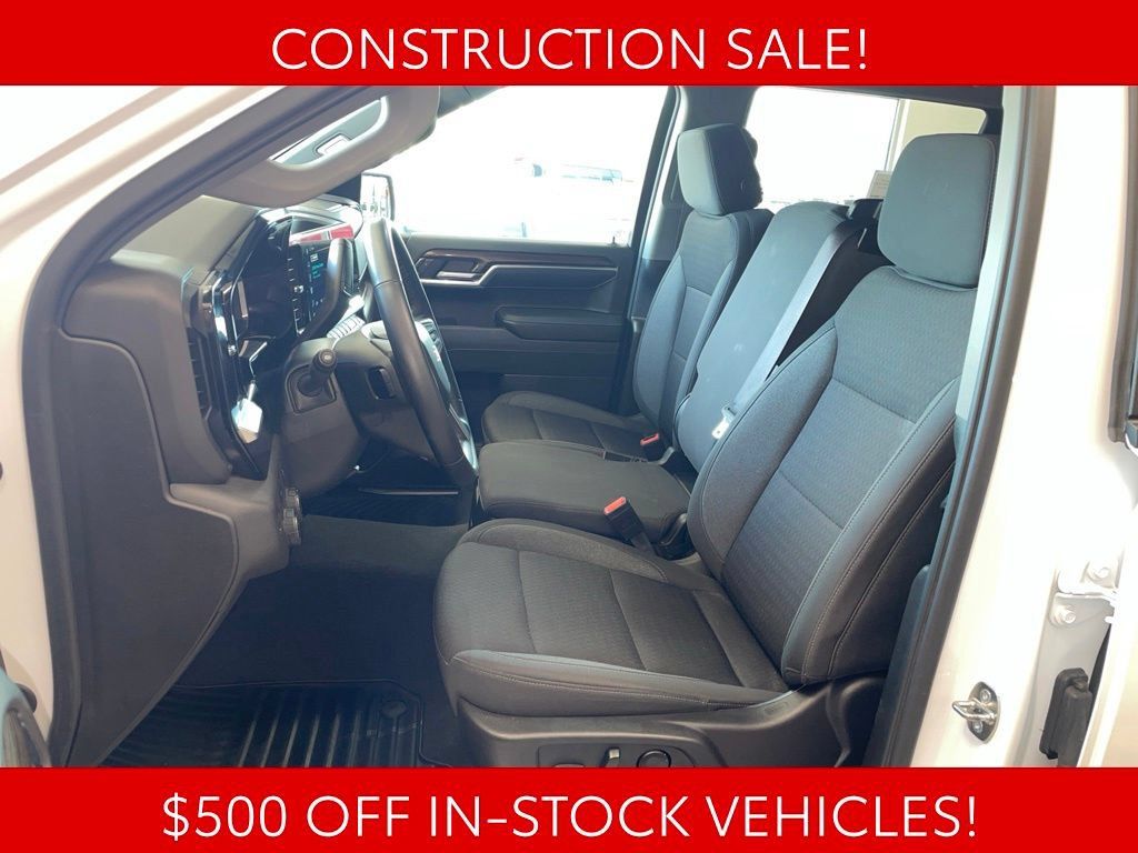 Used 2024 Chevrolet Silverado 1500 LT AWD/4WD image 8