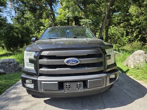Used 2015 Ford F150 Lariat w/ Equipment Group 502A Luxury RWD image 4
