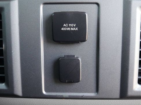 Used 2015 Ford F150 XLT w/ Equipment Group 302A Luxury AWD/4WD image 46