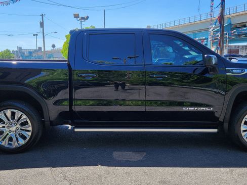 Used 2021 GMC Sierra 1500 Denali w/ Denali Ultimate Package AWD/4WD image 6