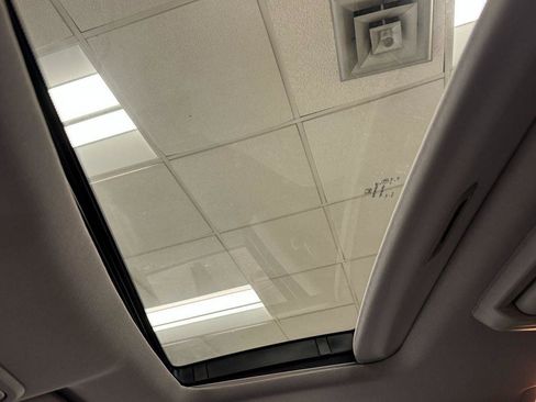 Used 2018 Honda Pilot Elite image 14