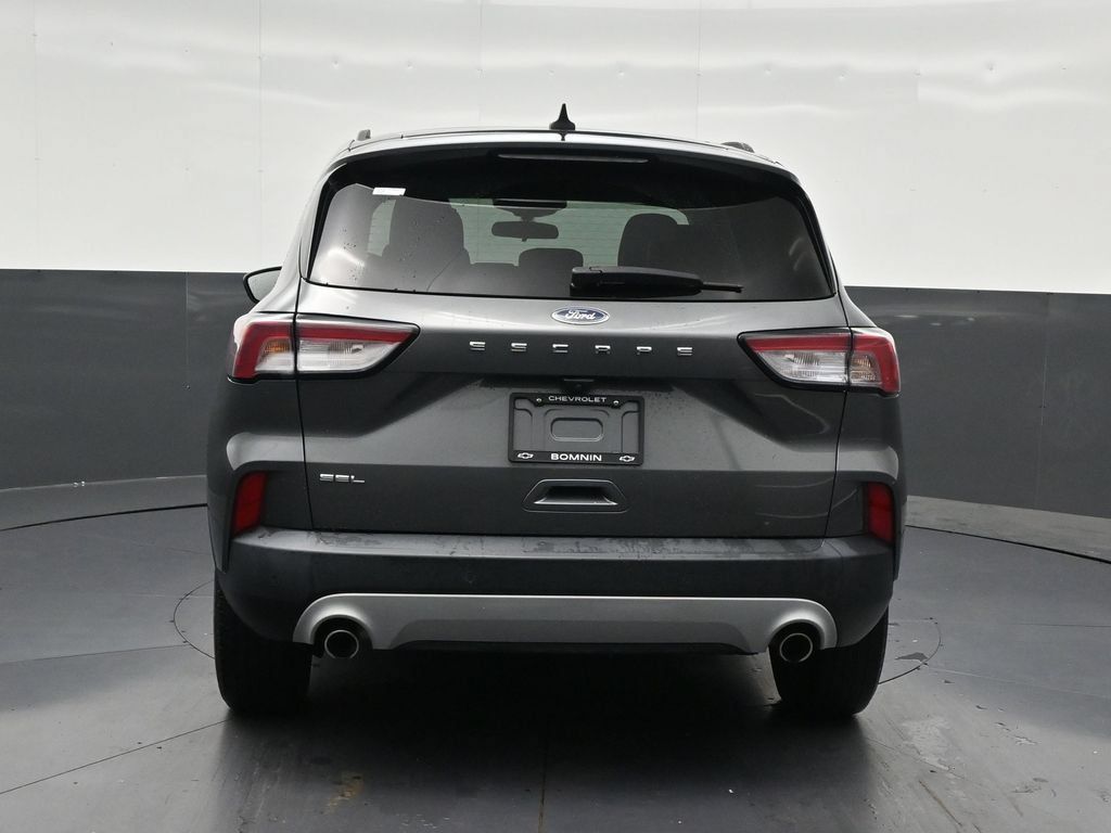 Used 2022 Ford Escape SEL FWD image 4
