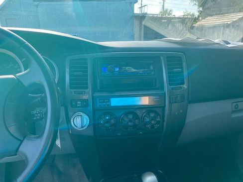 Used 2006 Toyota 4Runner SR5 AWD/4WD image 27