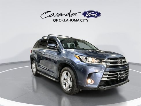Used 2018 Toyota Highlander Limited image 2