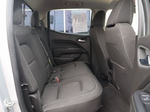 Used 2016 GMC Canyon SLE w/ SLE Convenience Package image 17