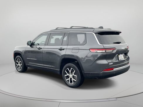 Used 2025 Jeep Grand Cherokee L Limited w/ Luxury Tech Group II image 5