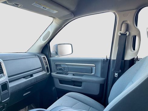 Used 2021 RAM 1500 Classic SLT AWD/4WD image 23