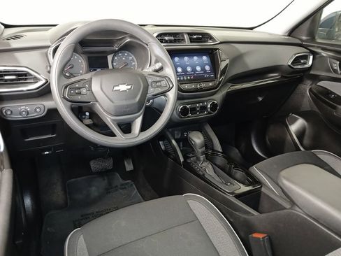 Used 2021 Chevrolet TrailBlazer LT w/ Sun and Liftgate Package AWD/4WD image 9