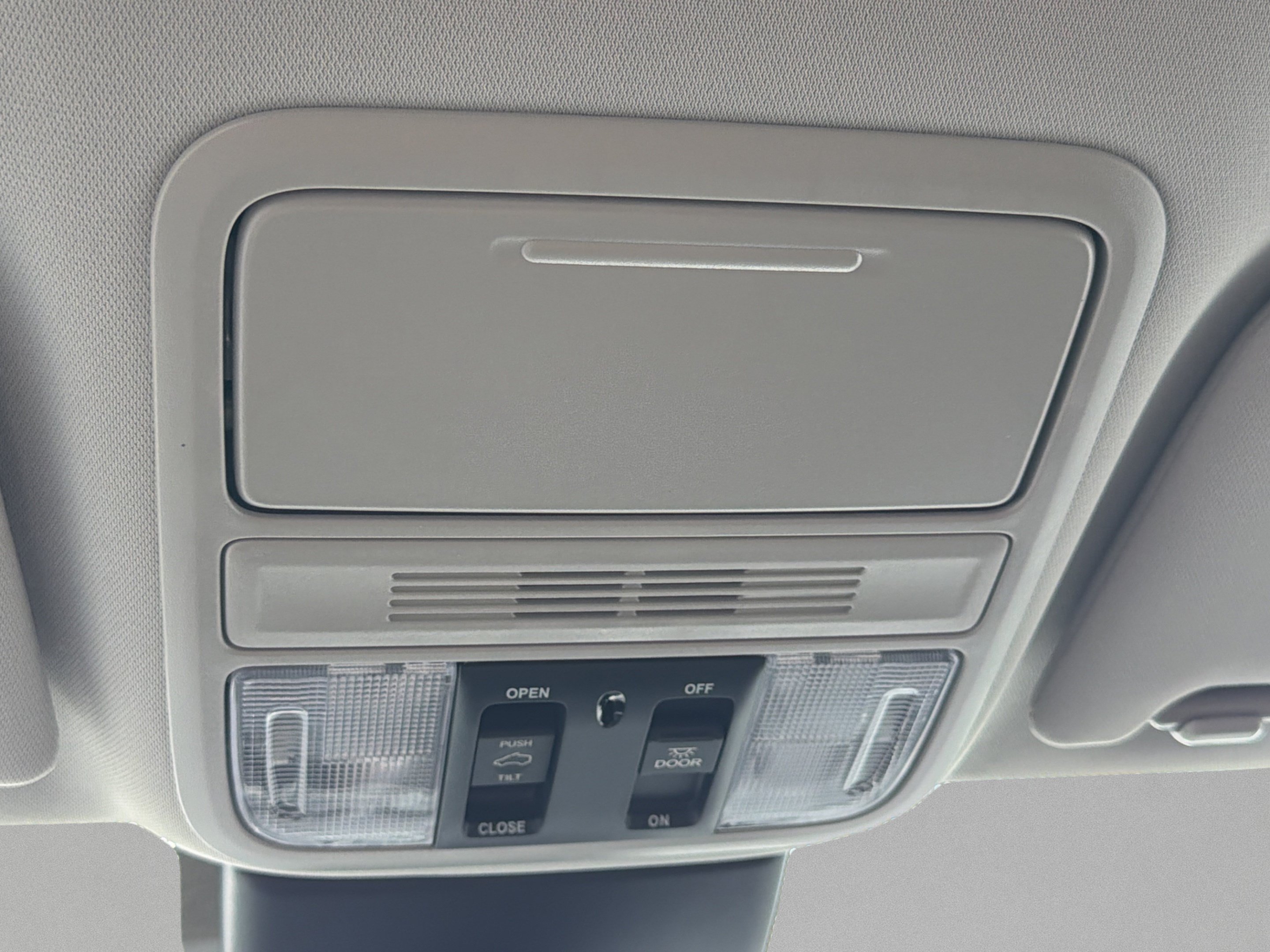 New 2027 Honda Odyssey Touring image 16