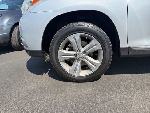 Used 2013 Toyota Highlander Limited FWD image 26