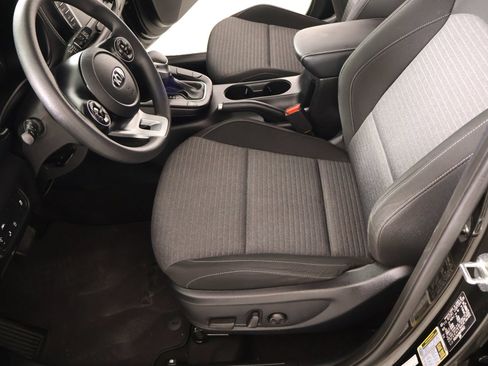 Used 2021 Kia Soul S FWD image 10