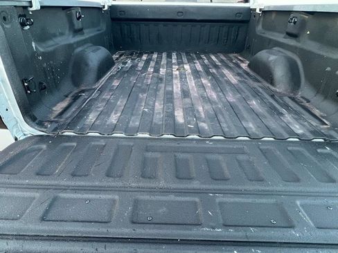 Used 2015 Chevrolet Silverado 2500 LTZ AWD/4WD image 36