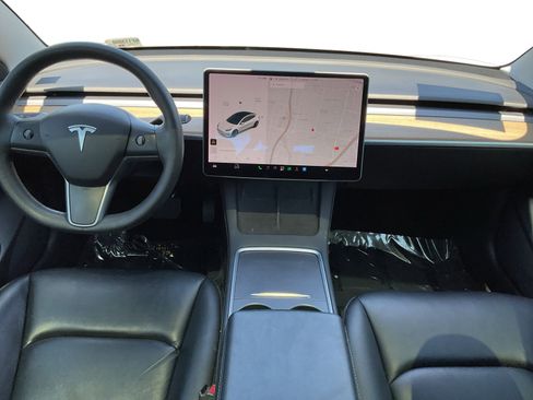 Used 2022 Tesla Model 3 Long Range AWD/4WD image 9