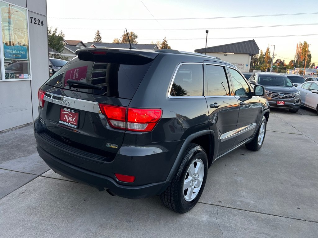 Used 2011 Jeep Grand Cherokee Laredo AWD/4WD image 7