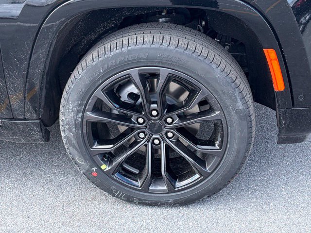 New 2026 Jeep Grand Wagoneer Summit AWD/4WD image 10
