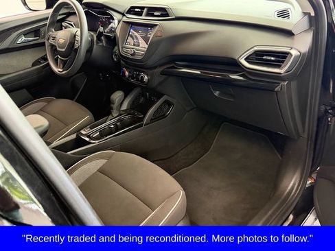 Used 2023 Chevrolet TrailBlazer LT FWD image 18