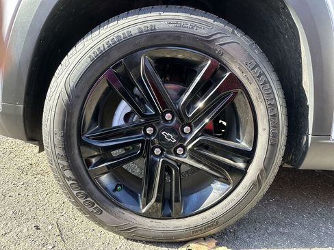 Used 2025 Chevrolet Trax ACTIV w/ Driver Confidence Package image 28