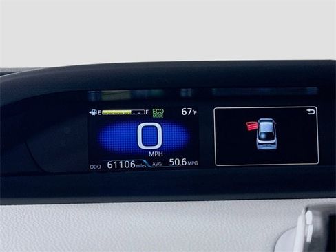 Certified 2022 Toyota Prius XLE image 12