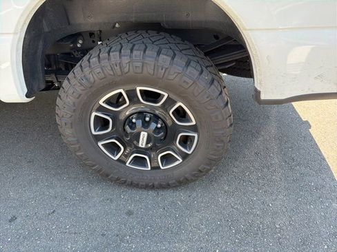Used 2025 Ford F350 Platinum AWD/4WD image 12
