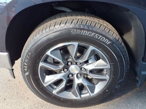 Used 2023 Chevrolet Silverado 1500 LT AWD/4WD image 8