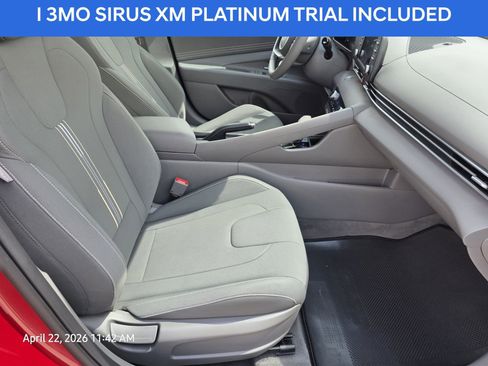 Used 2025 Hyundai Elantra Sport image 13