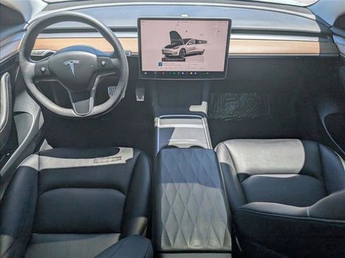Used 2023 Tesla Model 3 Standard Range RWD image 16