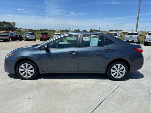 Used 2016 Toyota Corolla LE FWD image 7