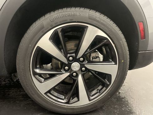Used 2021 Buick Envision Essence FWD image 25