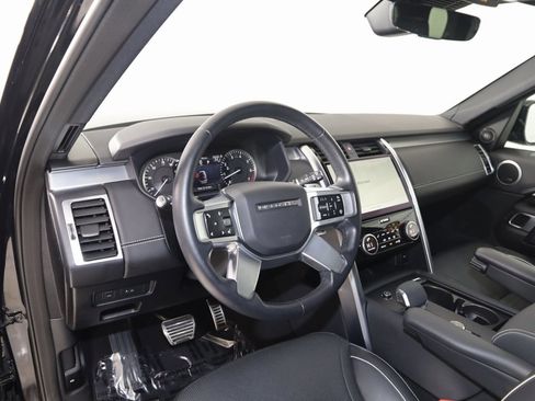 Used 2023 Land Rover Discovery S R-Dynamic image 28