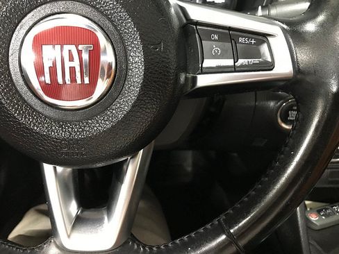 Used 2017 FIAT 124 Spider Lusso RWD image 24