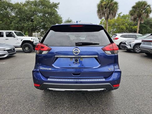 Used 2019 Nissan Rogue SV w/ Premium Package FWD image 4