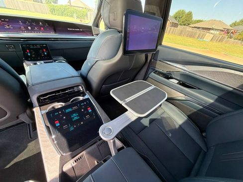 Used 2025 Cadillac Escalade IQ Luxury 2 AWD/4WD image 25
