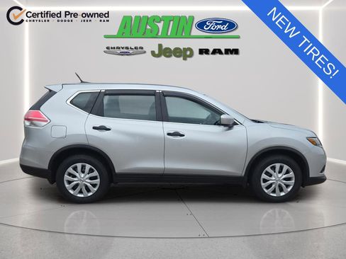 Used 2016 Nissan Rogue S FWD image 6