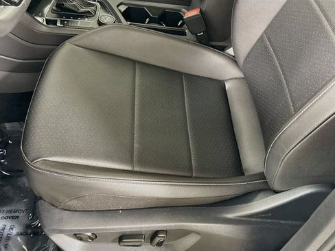 Used 2021 Volkswagen Tiguan SEL AWD/4WD image 12