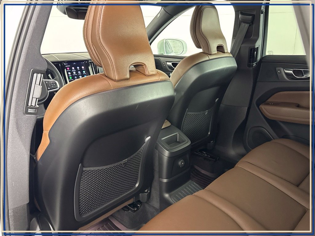 Used 2022 Volvo XC60 T8 Inscription Expression w/ Advanced Package AWD/4WD image 32