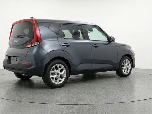 Used 2025 Kia Soul LX w/ LX Technology Package image 9