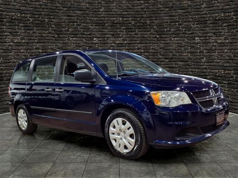 Used 2014 Dodge Grand Caravan SE image 1