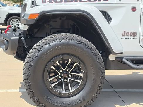 Used 2026 Jeep Wrangler Unlimited Rubicon AWD/4WD image 5
