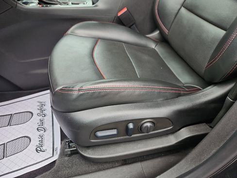 Used 2022 Chevrolet Equinox RS w/ RS Leather Package image 25