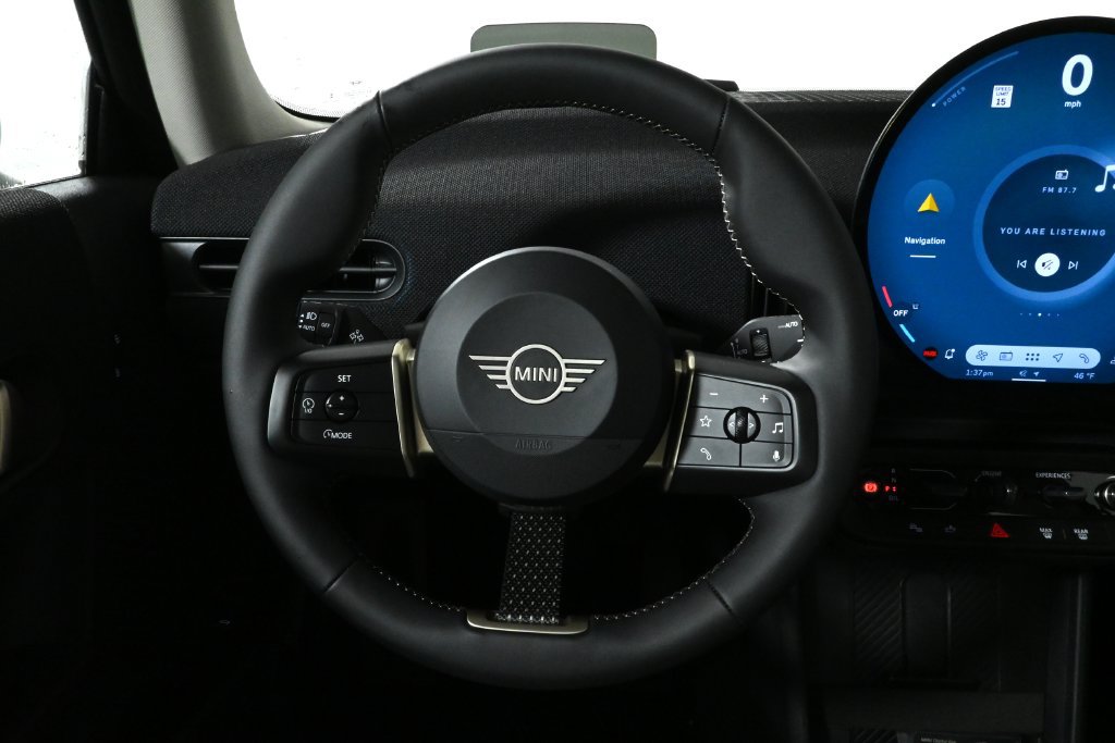 Certified 2025 MINI Cooper 2-Door Hardtop FWD image 18