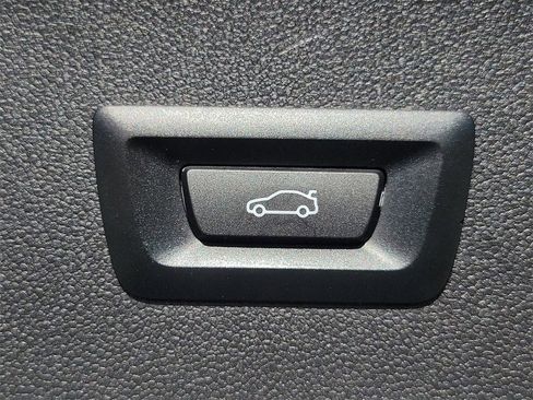 Used 2023 BMW iX xDrive50 image 27