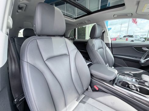 Used 2019 Audi Q8 Premium Plus w/ Premium Plus AWD/4WD image 23