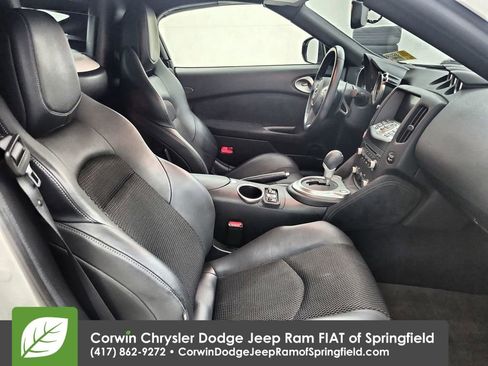 Used 2019 Nissan 370Z Touring RWD image 32