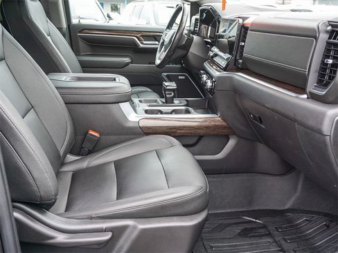 Used 2022 GMC Sierra 1500 Elevation w/ Elevation Premium Package image 12