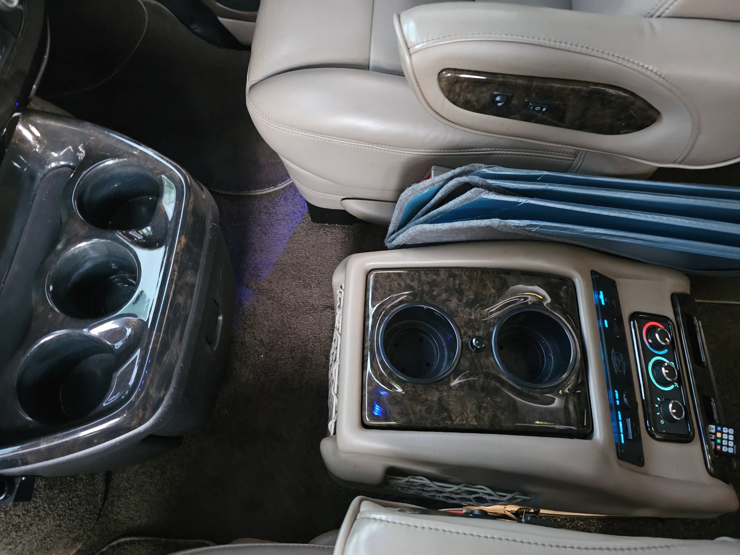 Used 2016 Chevrolet Express 2500 RWD image 15