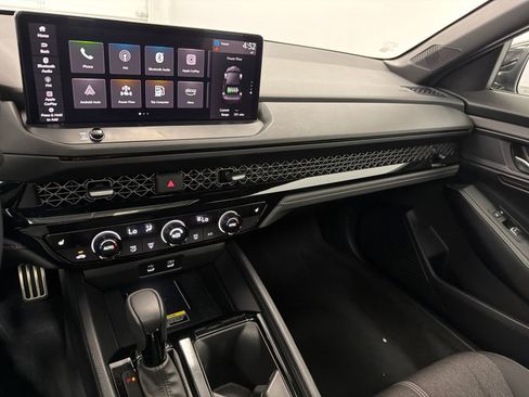 Used 2025 Honda Accord Sport image 22