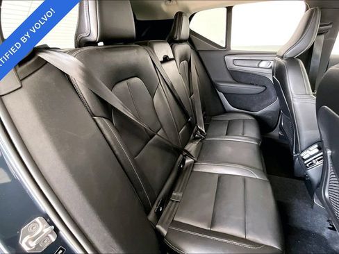 Used 2021 Volvo XC40 T4 Momentum w/ Protection Package Premier FWD image 28