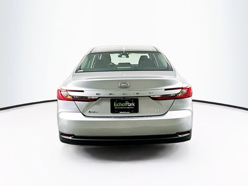 Used 2025 Toyota Camry LE image 7