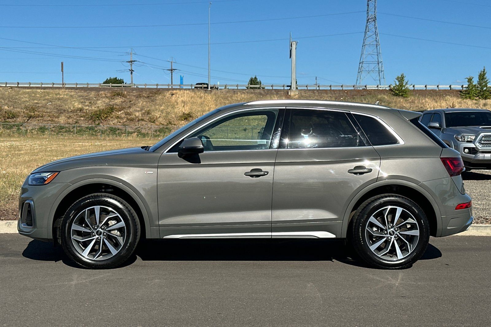 Used 2025 Audi Q5 2.0T Premium AWD/4WD image 6